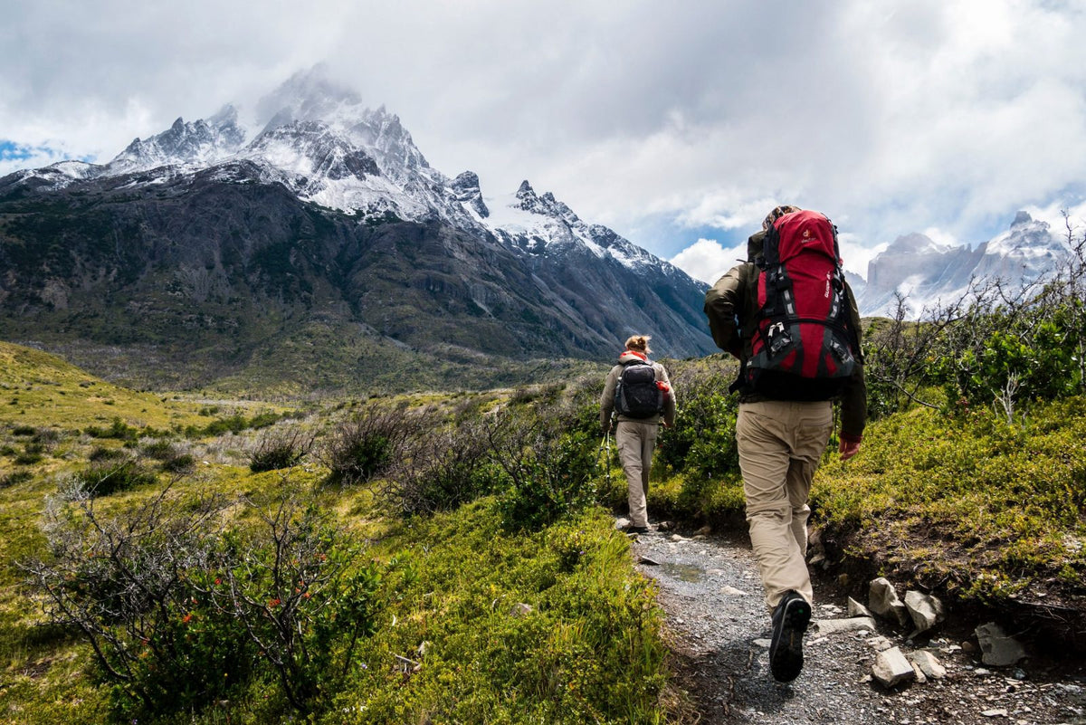 Your Guide to Socializing in Colombia