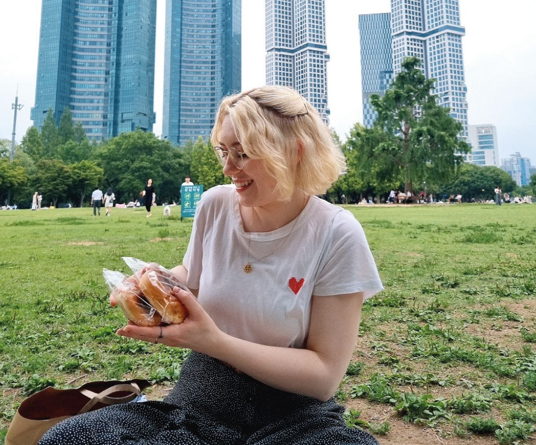 5 Best Ways to Make Friends When Living Abroad