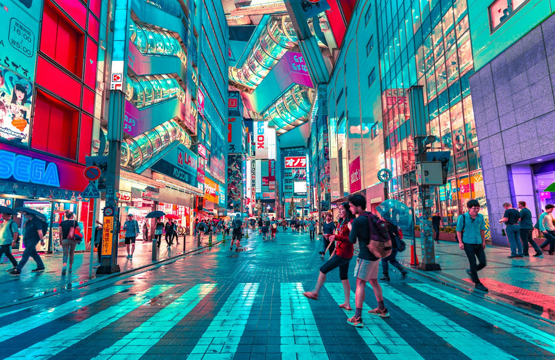 Tokyo street at night for first time teachers moving to teach English in Japan
