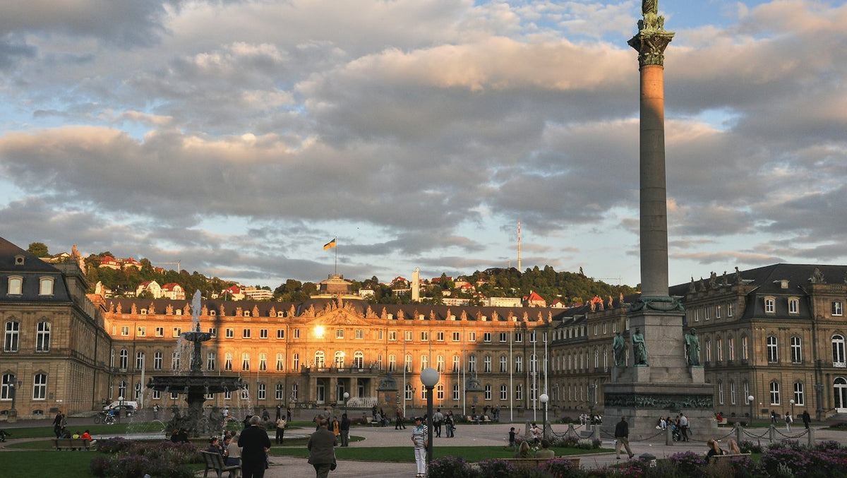 Schlossplatz square in Stuttgart with the New Palace behind open lawns